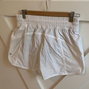 Like new Lululemon white tracker shorts size 8